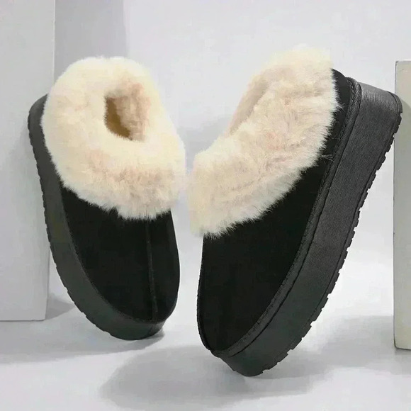 Black Casual Women's Suede Shearling Ankle Moccasins - Picture 2 of 9